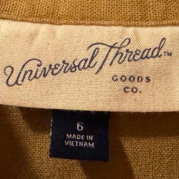 Universal Thread Women's Romper Jumpsuit Shorts Size 6 Beige Linen Blend - Picture 6 of 6